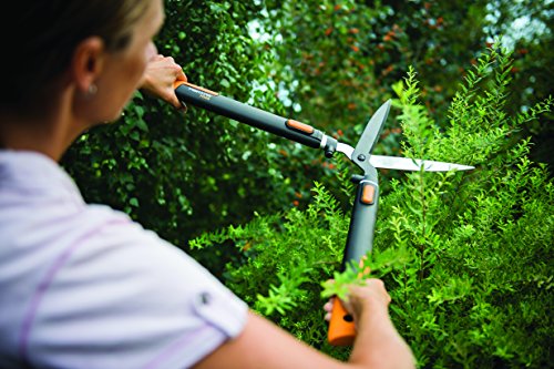 Fiskars SmartFit TeleskopHeckenschere HS86 heckenscherenprofi.de